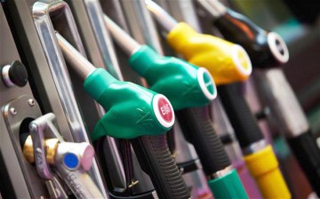 Prețul petrolului va rămâne sub 100 de dolari per baril